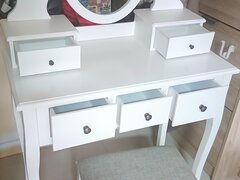 Vand masuta de make-up din lemn alb  eleganta cu scaunel tapitat